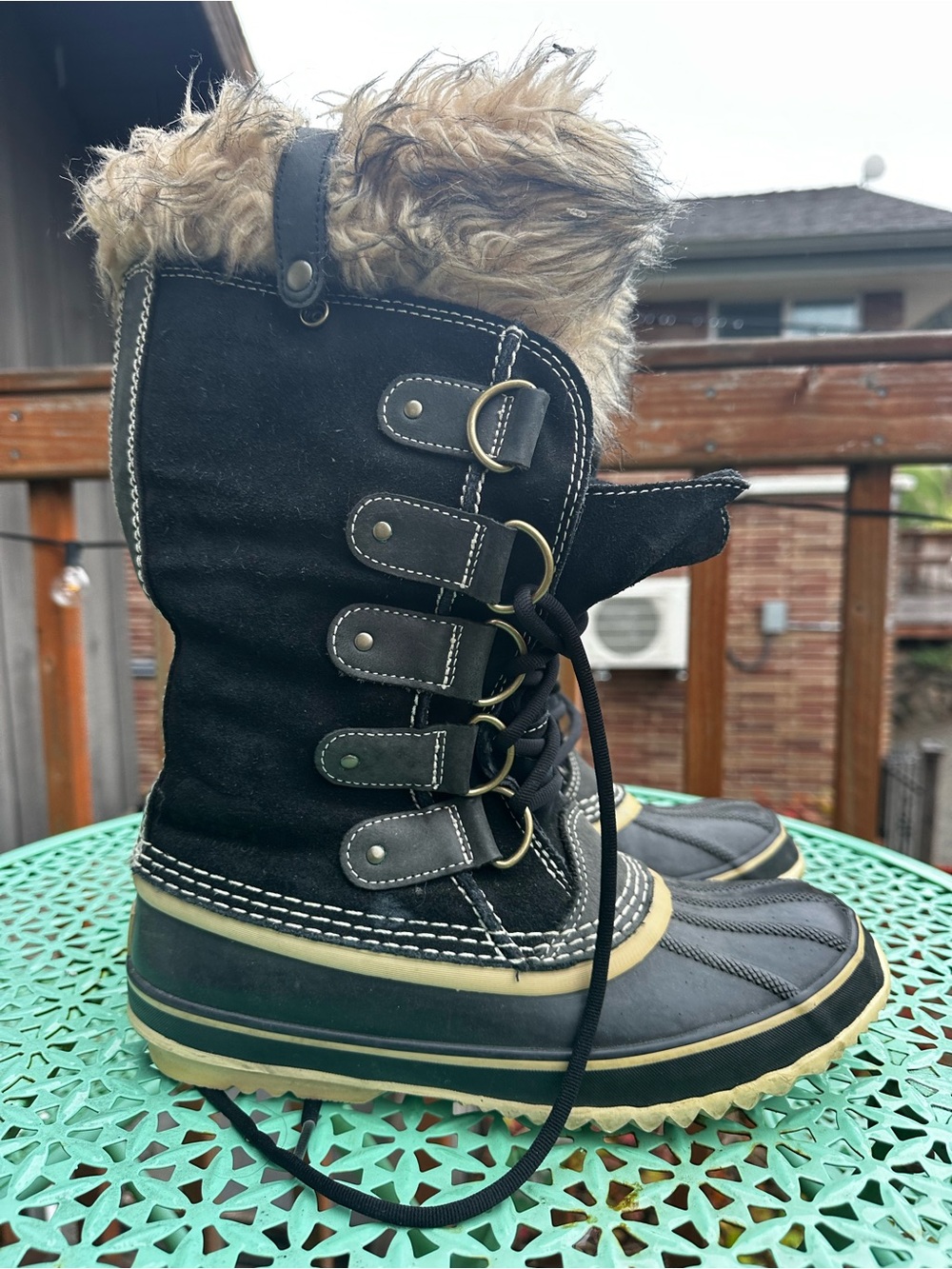 Sorel Black Faux-Fur Trim Lace-Up Winter Boots
